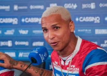 Por essa quase ninguém esperava: Deyverson larga tudo no Fortaleza e volta ao Cuiabá