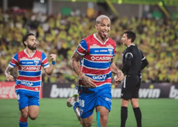 Deyverson decide por conta própria e se une a Gustavo Scarpa e Gabriel Menino