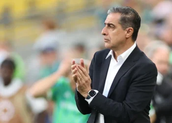 Renato Paiva só chegou e Fortaleza já garante reforço para a defesa
