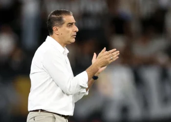 Renato Paiva pode ficar menos de um ano no Fortaleza