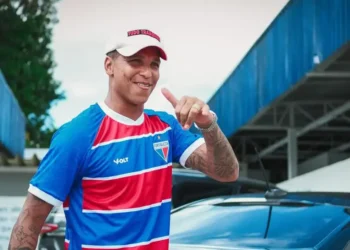 Ou um ou outro: Renato Paiva é obrigado a escolher entre Deyverson e Bareiro
