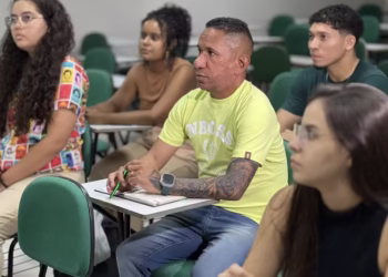 Clodoaldo só deixou o futebol e começou a estudar para seguir carreira dos sonhos