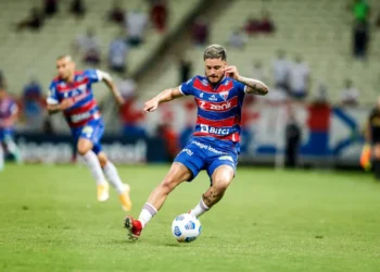 Lucas Crispim assume as rédeas na carreira e pede para voltar