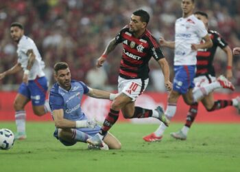 Flamengo aparece com caminhão de dinheiro e leva joia do Fortaleza