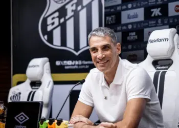 Vojvoda mal deixou o Fortaleza e já voltou a fazer vida do tricolor um caos