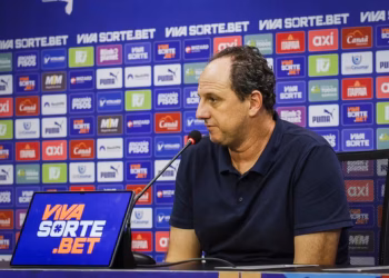 Rogério Ceni encerra ciclo no Bahia após derrota no Brasileiro