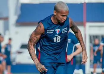 Martín Palermo bate o martelo e toma decisão final sobre saída de Deyverson do Fortaleza