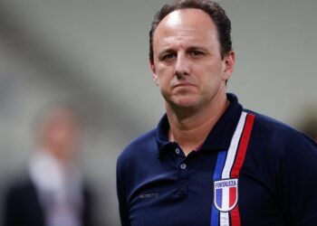 Rogério Ceni já acertou retorno ao Fortaleza para salvar time na temporada