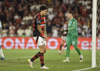 Logo antes de enfrentar o Fortaleza, Flamengo confirma lesão de Pedro
