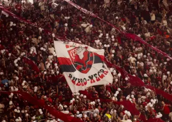 Atacante não pensou duas vezes, deixou o Fortaleza e assinou com o Flamengo