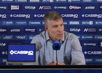 Martín Palermo não teve nem tempo de comemorar e recebeu notícia ruim no Fortaleza