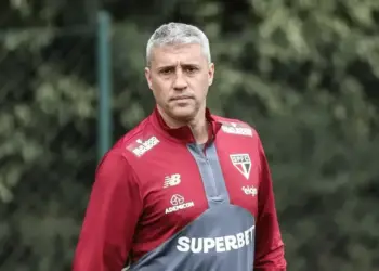 Palermo nada pôde fazer e meia deixou Fortaleza na mão para jogar no São Paulo
